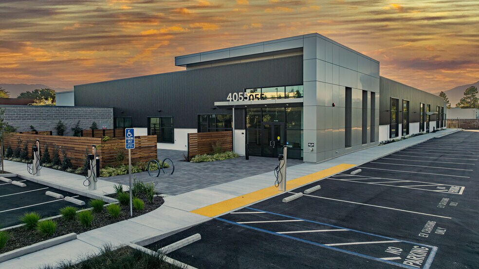 4055 Bohannon Dr, Menlo Park, CA à louer - Photo de l’immeuble – Image 2 sur 2
