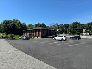 250 Eddie Dowling Hwy, North Smithfield, RI à louer Photo intérieure– Image 2 sur 4