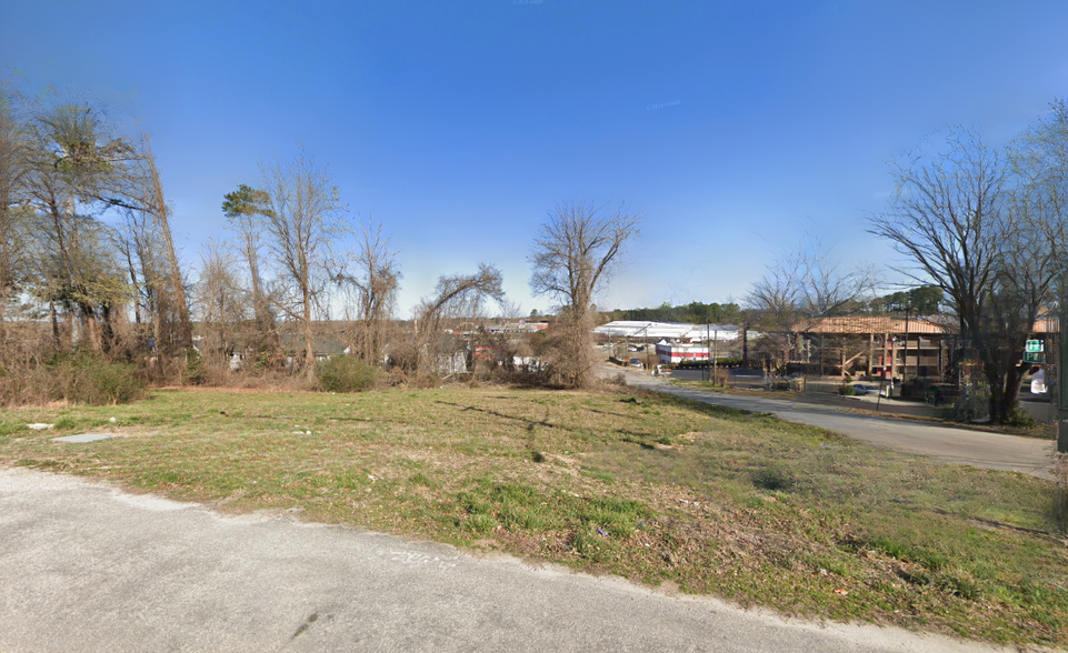 1201 Plainview Dr, Raleigh, NC à vendre - Photo de l’immeuble – Image 3 sur 5
