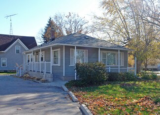 Plus de détails pour 598 Milwaukeea Ave, Burlington, WI - Bureau à vendre