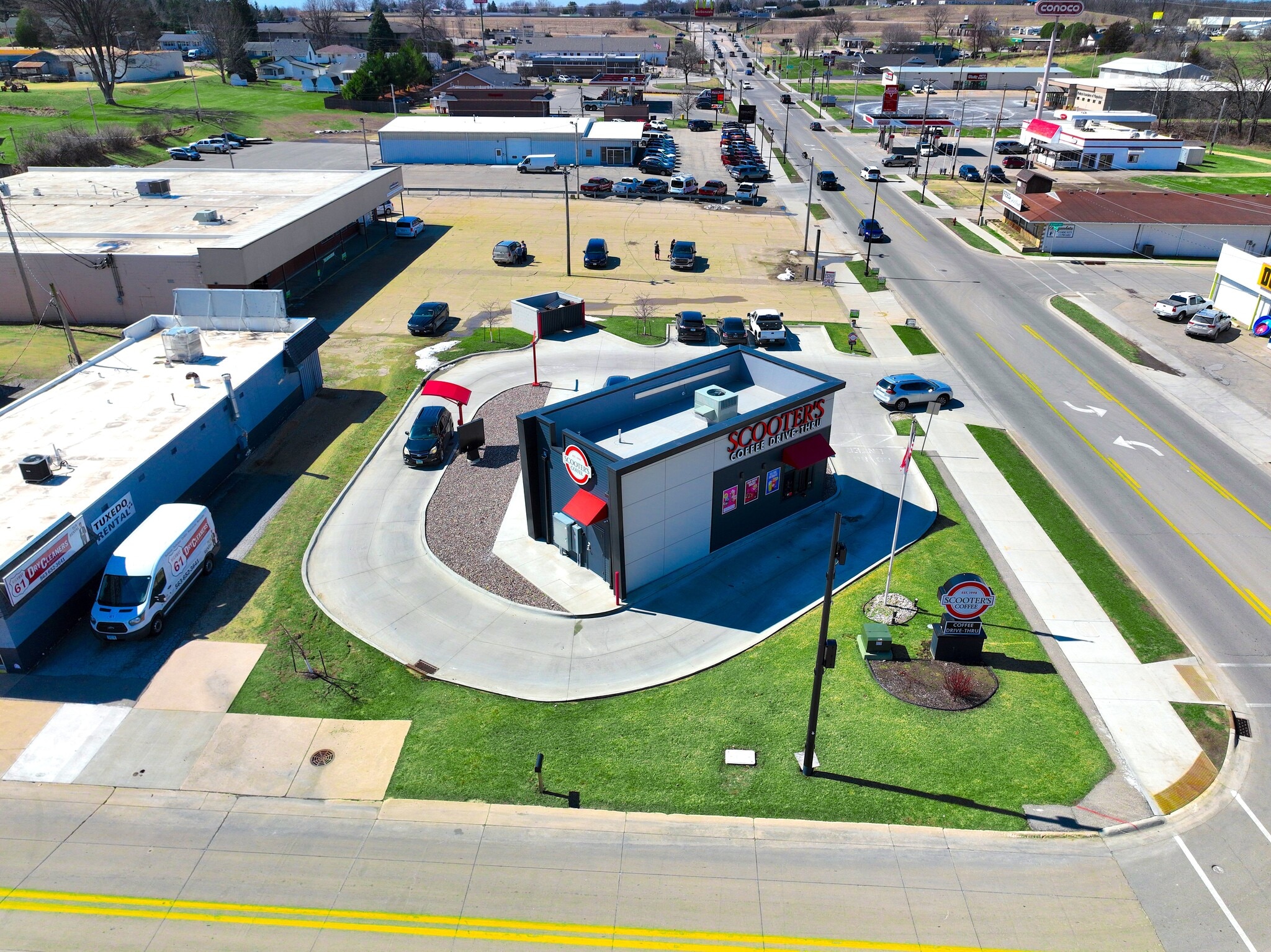 901 W Platt St, Maquoketa, IA à vendre Photo principale– Image 1 sur 14