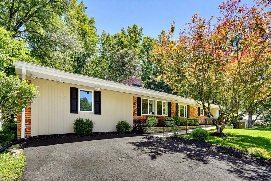 515 Apple Grove Rd, Silver Spring, MD à vendre - Photo de l’immeuble – Image 3 sur 34
