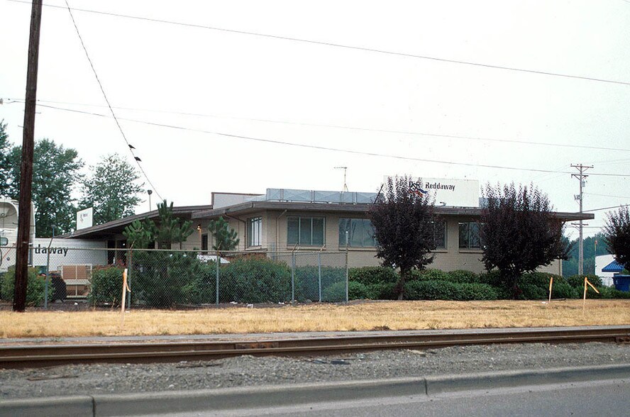 1955 E Lincoln Ave, Tacoma, WA à louer - Photo de l’immeuble – Image 3 sur 6
