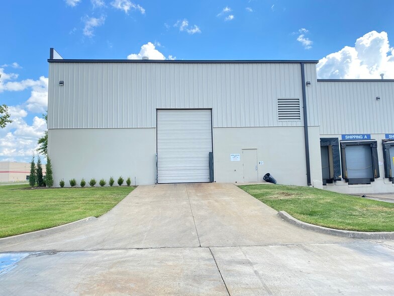 12322 E 55th St, Tulsa, OK à louer - Photo de l’immeuble – Image 3 sur 37