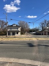 301 24th St NW, Roanoke, VA à louer Photo de l’immeuble– Image 1 sur 10