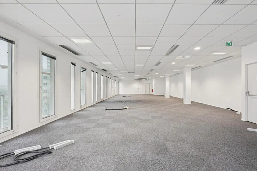 210 Avenue Jean Jaurès, Lyon à louer - Photo de l’immeuble – Image 3 sur 11