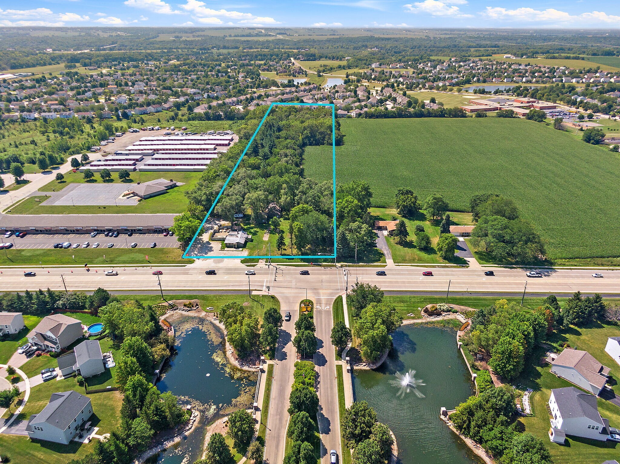 12474 Route 34, Plano, IL à vendre Photo de l’immeuble– Image 1 sur 27