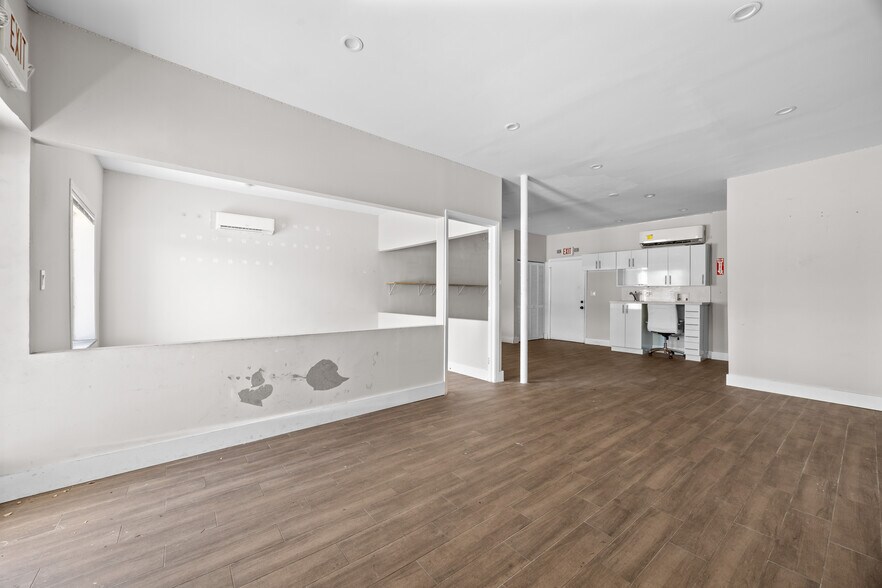 4151 W Hallandale Beach Blvd, West Park, FL à louer - Photo de l’immeuble – Image 2 sur 18