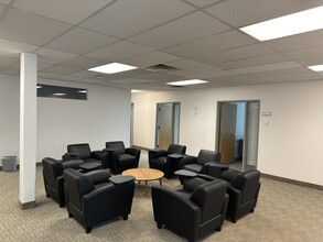 65 E Wadsworth Park Dr, Draper, UT à louer Photo intérieure– Image 2 sur 20