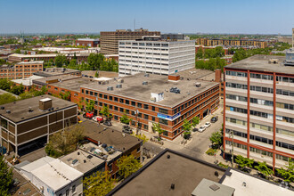 5555-5575 Av Casgrain, Montréal, QC - VUE AÉRIENNE  vue de carte