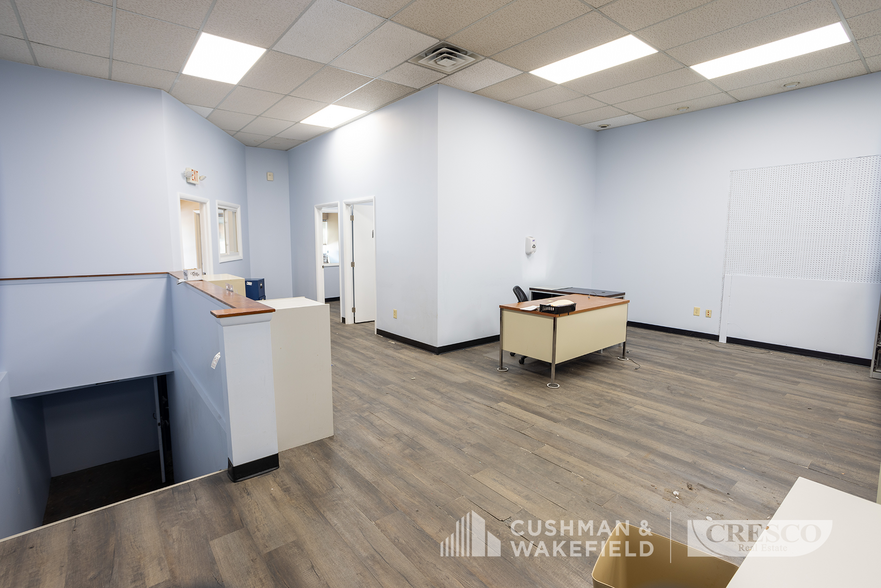 11630 Lorain Ave, Cleveland, OH à louer - Photo intérieure – Image 3 sur 5