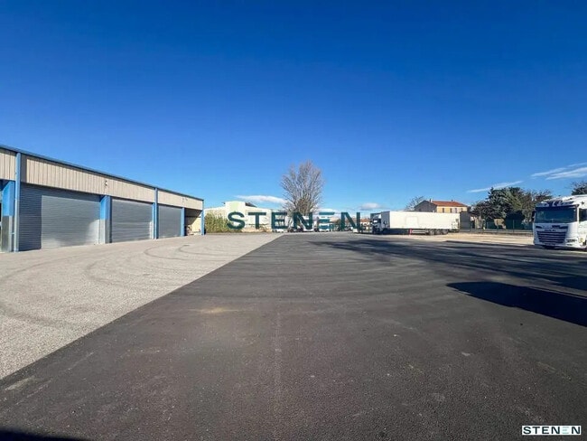 Plus de détails pour Bureau, Industriel/Logistique à louer