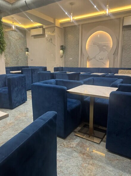 Local commercial dans Paris à louer - Photo intérieure – Image 2 sur 8