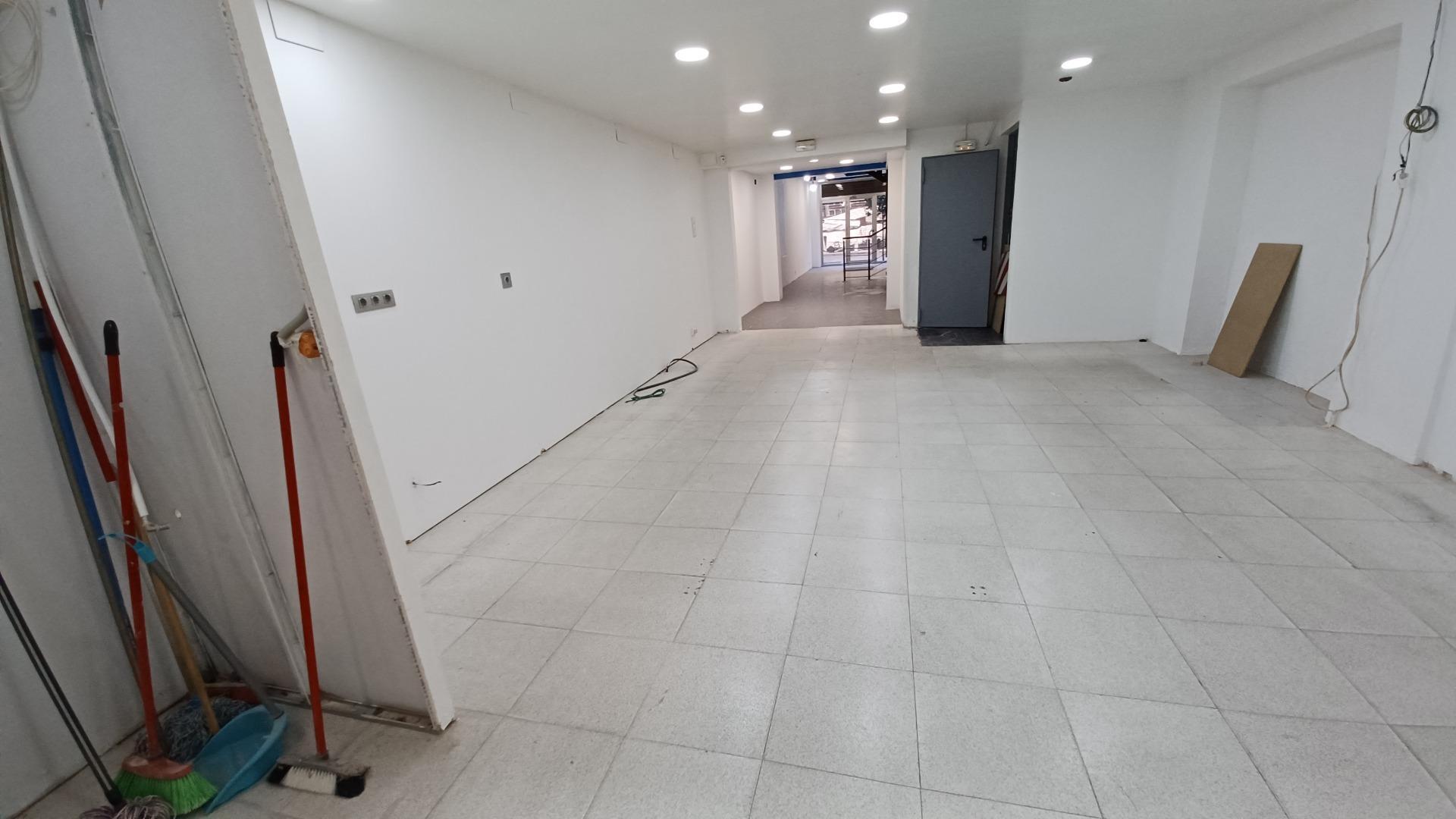 Local commercial dans Barcelone, Barcelona à louer Photo intérieure– Image 1 sur 11