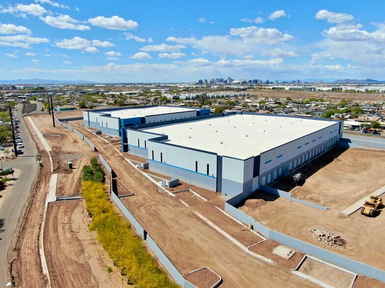 1900 Encinas ln, Phoenix, AZ à louer - Photo de l’immeuble – Image 2 sur 8