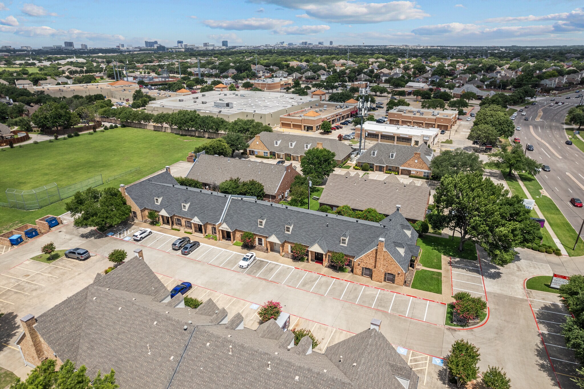 6833 Coit Rd, Plano, TX à vendre Photo de l’immeuble– Image 1 sur 9
