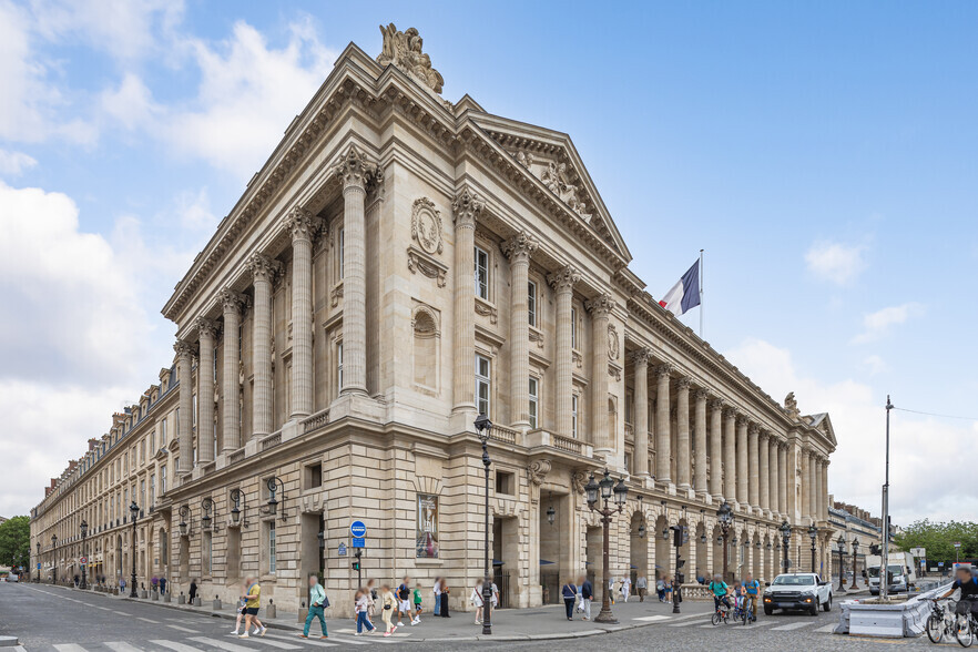 4 Rue Royale, Paris à louer - Photo de l’immeuble – Image 3 sur 5