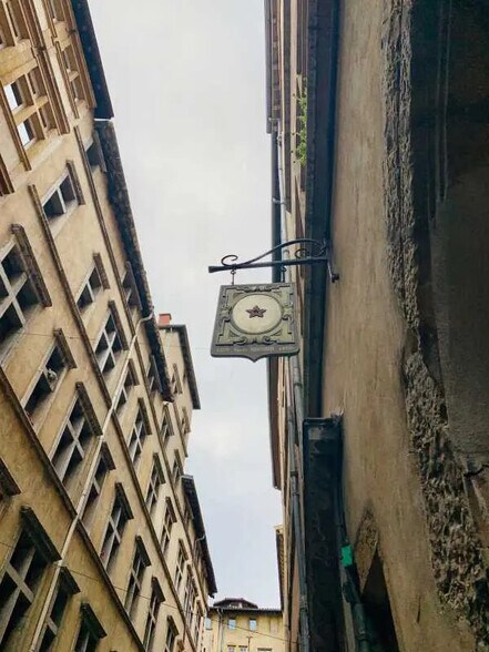Bureau dans Lyon à louer - Photo de l’immeuble – Image 3 sur 8