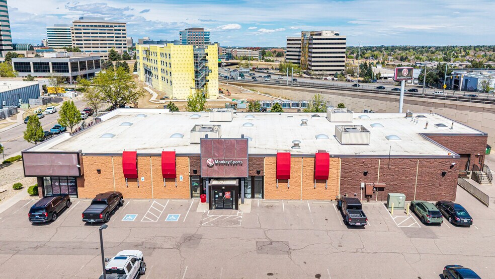 6578 S Yosemite Cir, Englewood, CO à vendre - Photo de l’immeuble – Image 2 sur 20