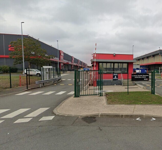 Industriel/Logistique dans Le Blanc-Mesnil à louer - Photo de l’immeuble – Image 1 sur 16