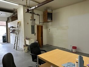 151 Grassy Plain St, Bethel, CT à louer Photo intérieure– Image 2 sur 4