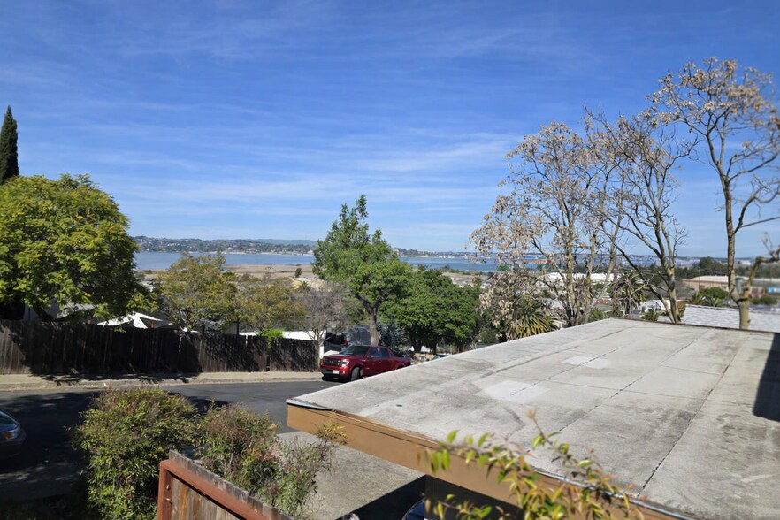40 Foster St, Martinez, CA à vendre - Photo de l’immeuble – Image 3 sur 6