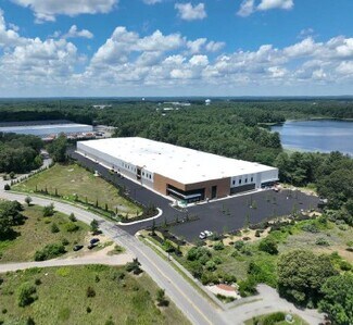 Plus de détails pour 55 Dever Dr, Taunton, MA - Local d'activités à louer