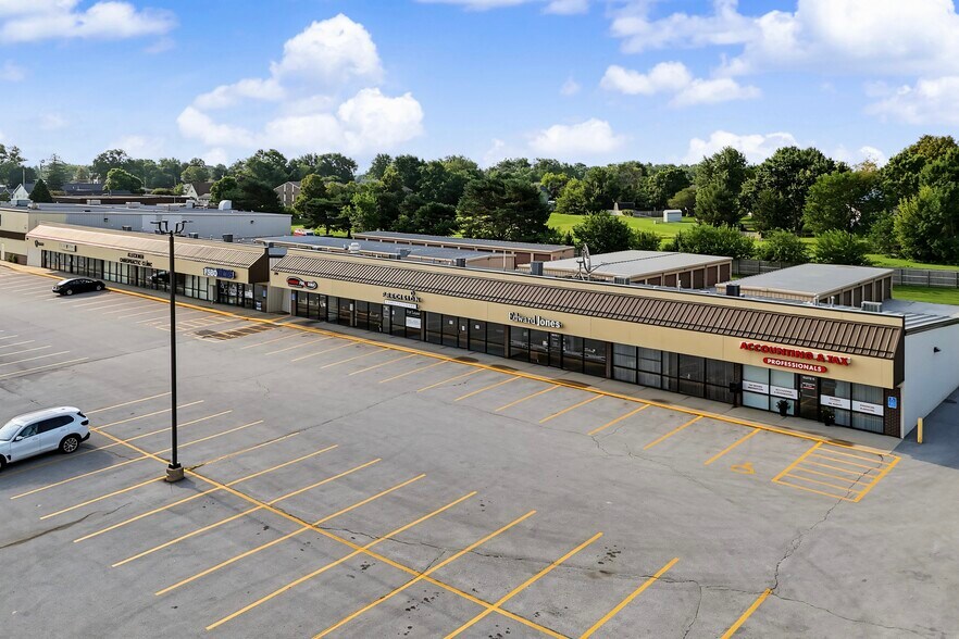 270 SW 1st St, Grimes, IA à louer - Photo de l’immeuble – Image 2 sur 3