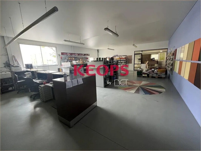 Local d’activités dans Saint-Alban à louer - Photo de l’immeuble – Image 3 sur 6