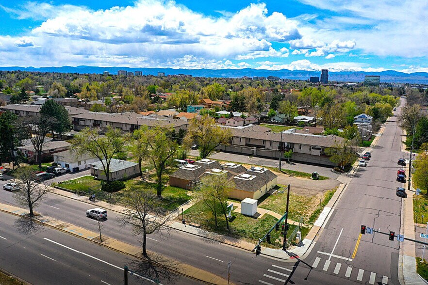 901-947 S Monaco Pky, Denver, CO à vendre - Photo de l’immeuble – Image 3 sur 14
