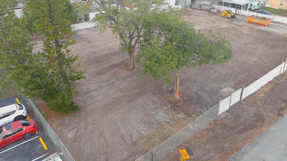 220 N 61st Ave, Hollywood, FL à louer - Vidéo sur l’annonce professionnelle – Image 2 sur 4