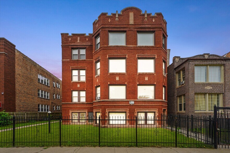 7932 S Saint Lawrence Ave, Chicago, IL à vendre - Photo de l’immeuble – Image 2 sur 8