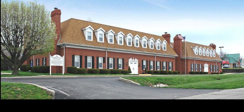 601 NW Jefferson St, Blue Springs, MO à louer - Photo de l’immeuble – Image 2 sur 7