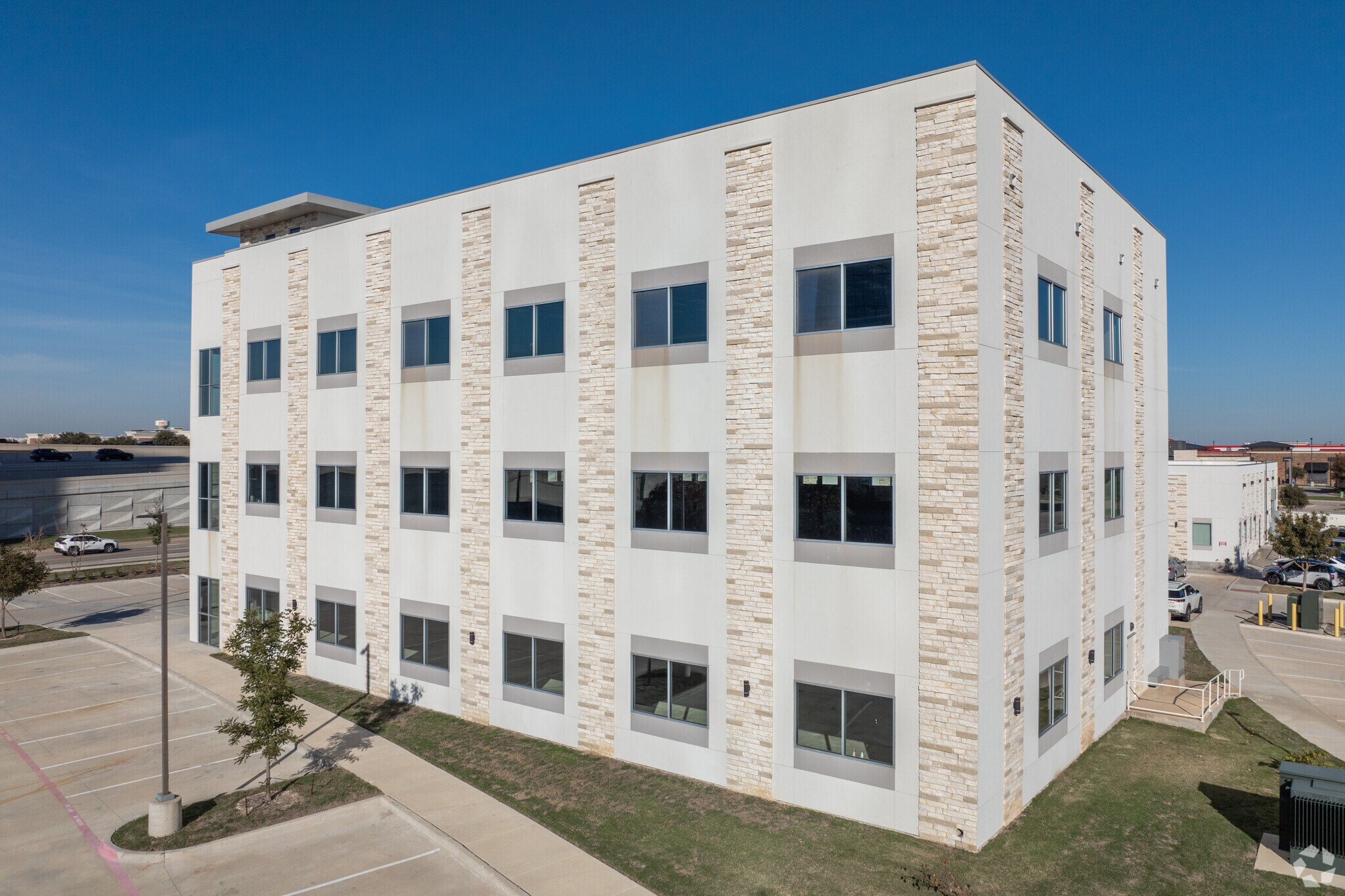 5740 State Highway 121, Plano, TX à vendre Photo principale– Image 1 sur 19