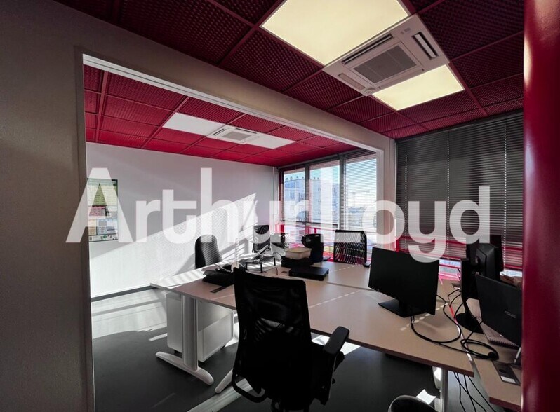 Bureau dans Herouville Saint Clair à louer - Photo intérieure – Image 3 sur 6