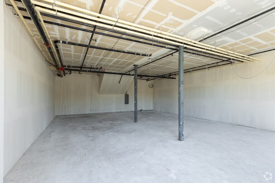 990 W Grand Ave, Oakland, CA à louer - Photo intérieure – Image 2 sur 14