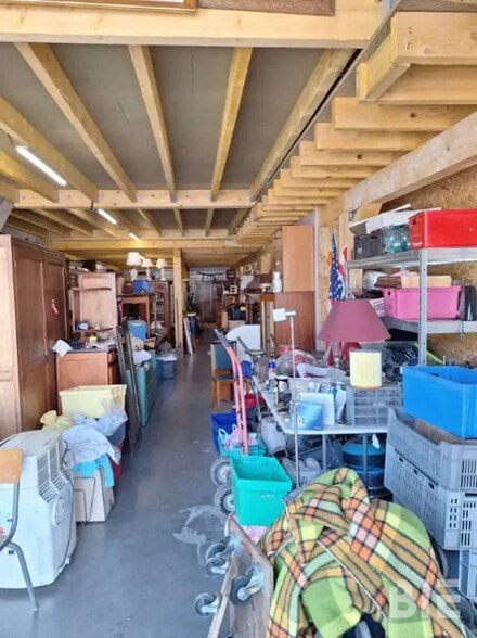 Local d'activités dans Montussan à vendre - Photo intérieure – Image 2 sur 3