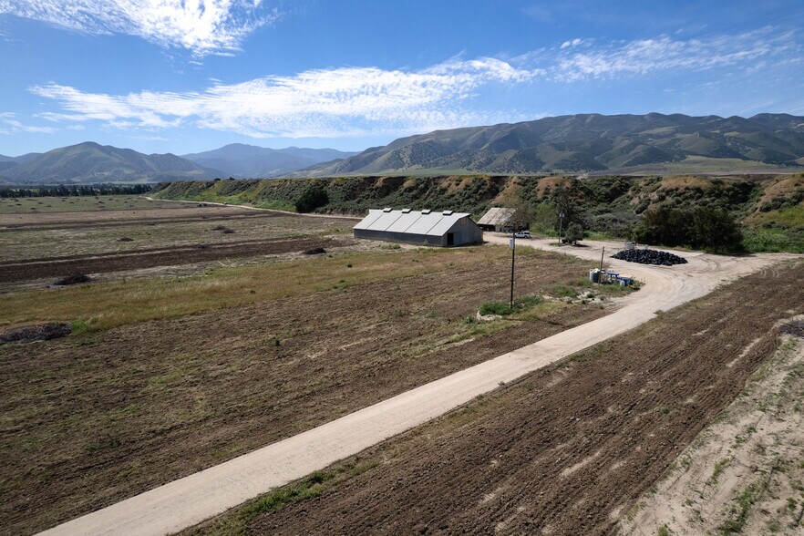 41460 Los Coches Rd, Soledad, CA à vendre - Photo de l’immeuble – Image 3 sur 11