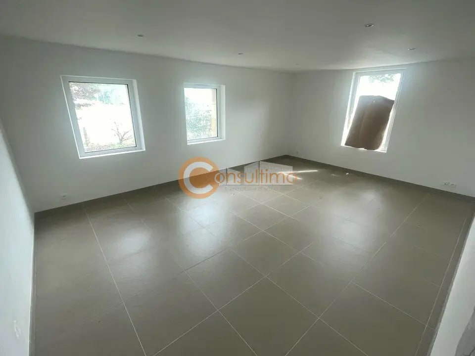 Bureau dans GÉNISSAC à louer Photo intérieure– Image 1 sur 7