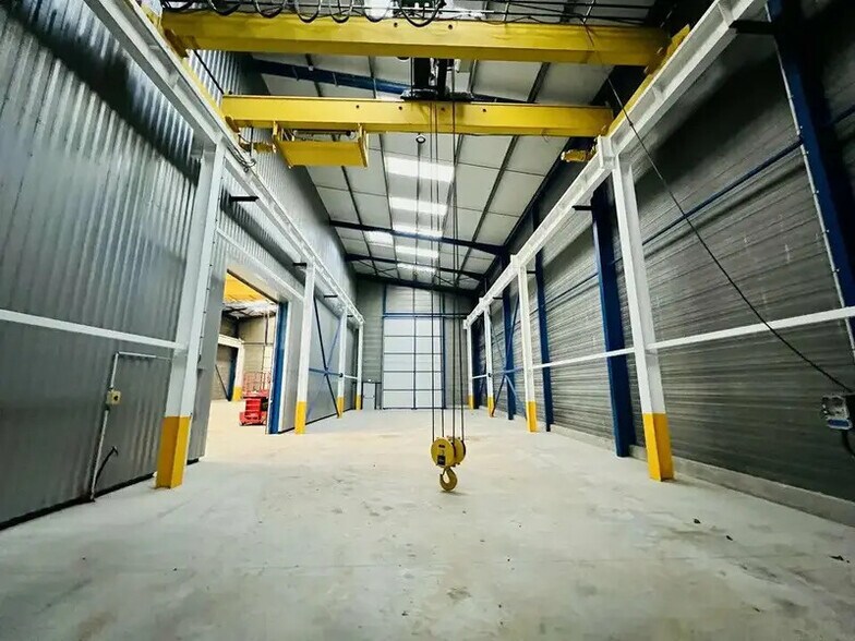 Industriel/Logistique dans Tancarville à vendre - Photo de l’immeuble – Image 2 sur 3