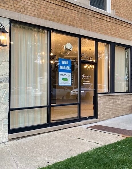4663-4669 N Manor Ave, Chicago, IL à louer - Photo de l’immeuble – Image 3 sur 14