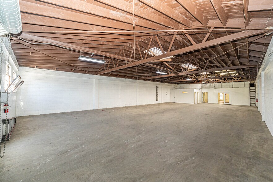947 N Vignes St, Los Angeles, CA à vendre - Photo de l’immeuble – Image 3 sur 39