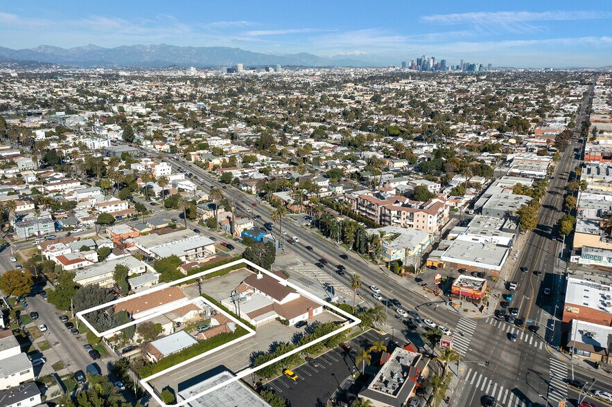 3043 La Brea Ave, Los Angeles, CA à vendre - Photo de l’immeuble – Image 1 sur 3