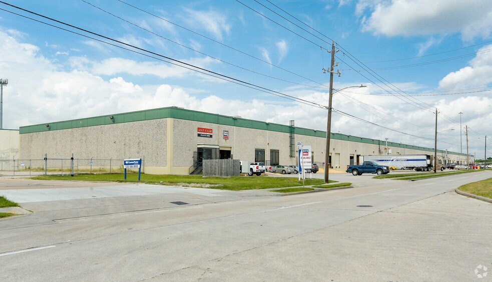 4851 Homestead Rd, Houston, TX à louer - Photo de l’immeuble – Image 2 sur 6