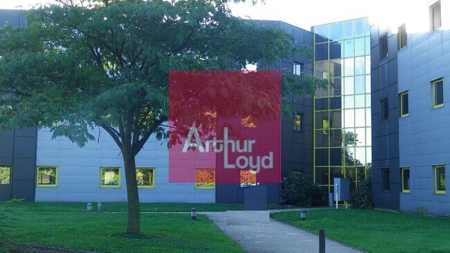 Plus de détails pour 9 Allée Evariste Galois, Aubière - Bureau à louer