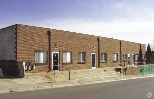 1586-1596 S Acoma St, Denver, CO à louer - Photo de l’immeuble – Image 2 sur 7