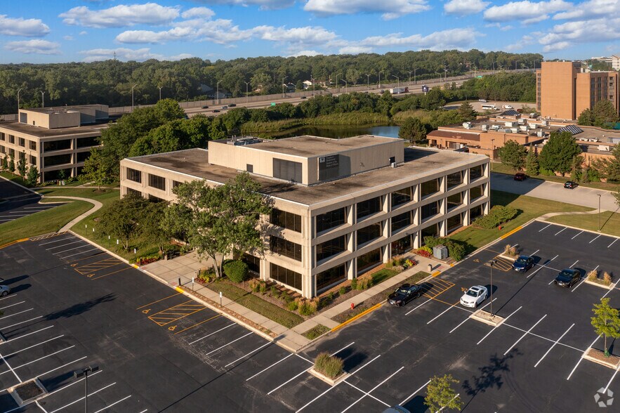 4200 Commerce Ct, Lisle, IL à louer - Aérien – Image 2 sur 18