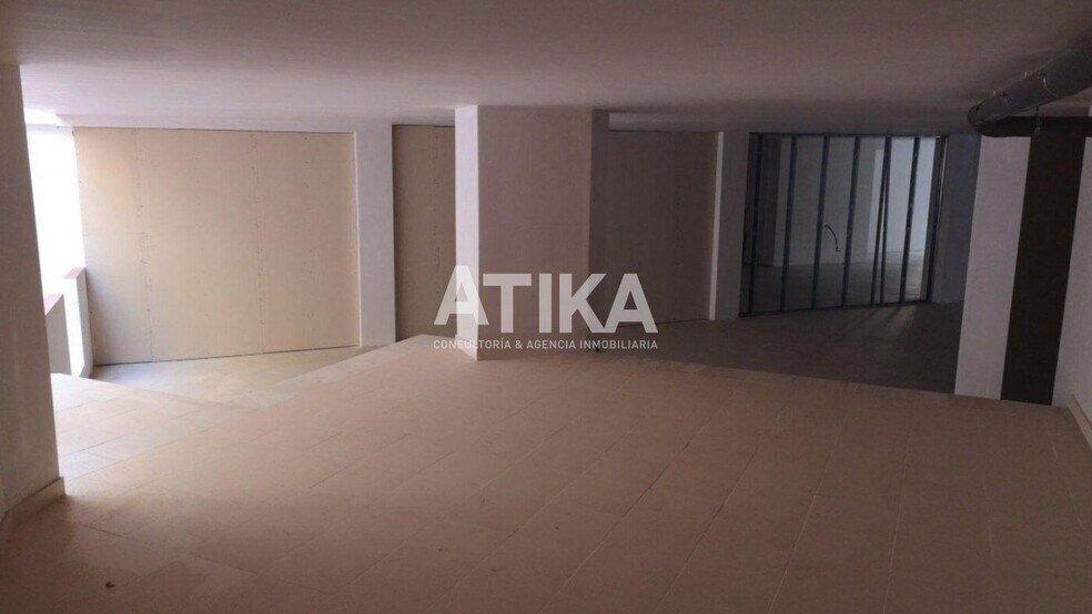 Local commercial dans València à louer - Photo de l’immeuble – Image 2 sur 9