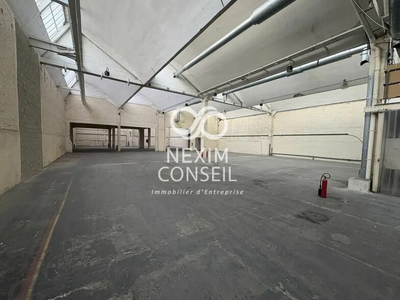 Bureau dans Bobigny à louer - Photo de l’immeuble – Image 1 sur 11