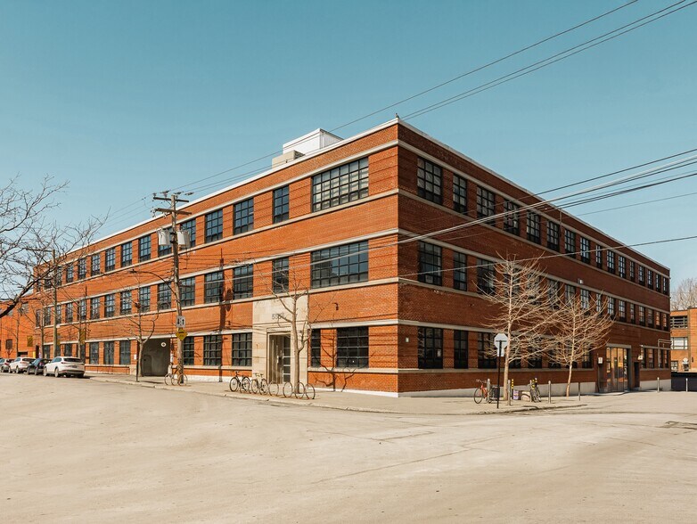 5555-5575 Av Casgrain, Montréal, QC à louer - Photo de l’immeuble – Image 1 sur 2